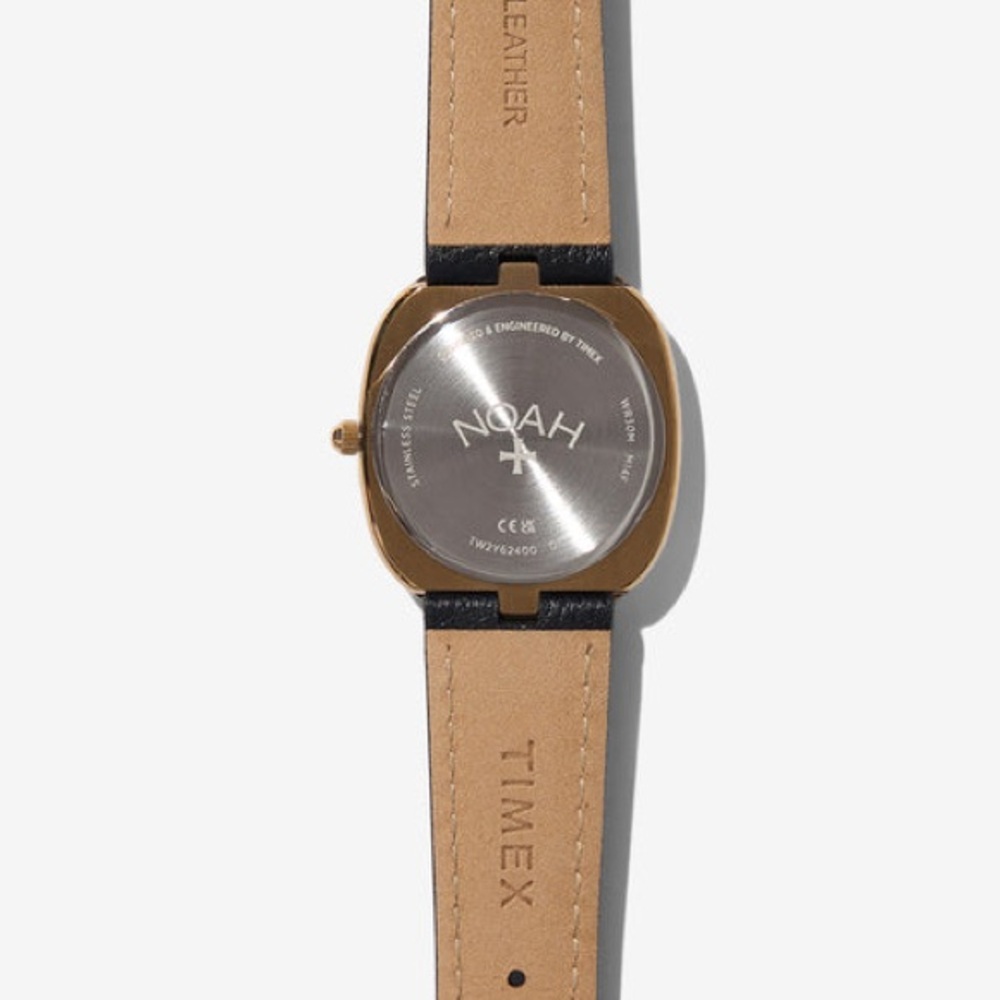 Noah X Timex Moon Phase Watch. Gold Watch, Black Leather Strap. Date Window - Picture 5 of 6